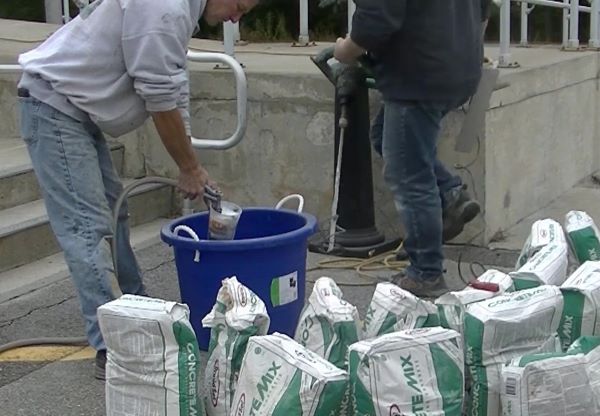 How Many Bags Of Concrete Are In A Yard? (40lb 50lb 60lb
