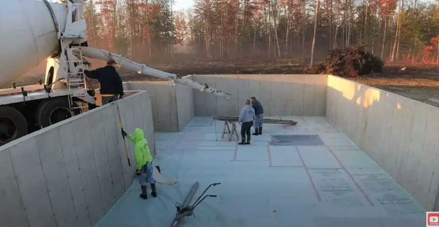 how far can a concrete truck reach 6