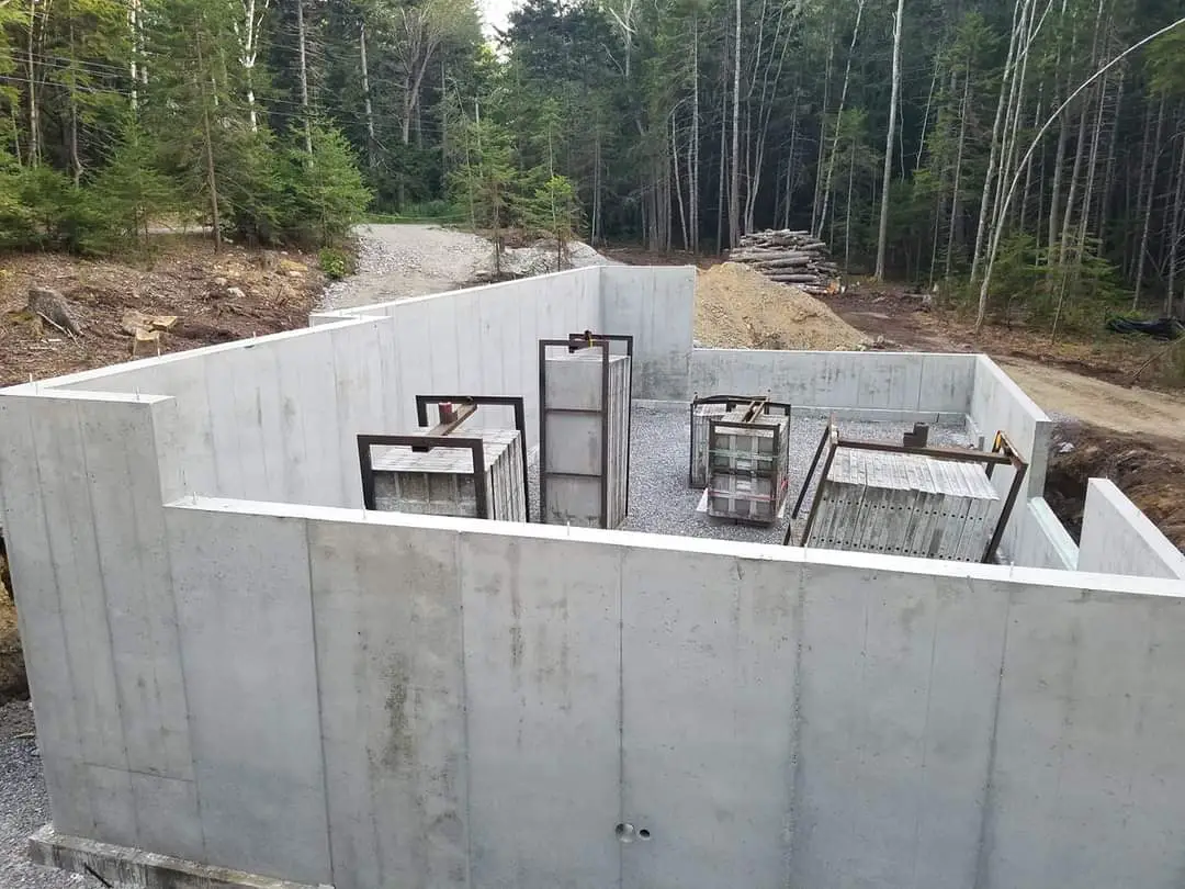 concrete walls with a concrete footing