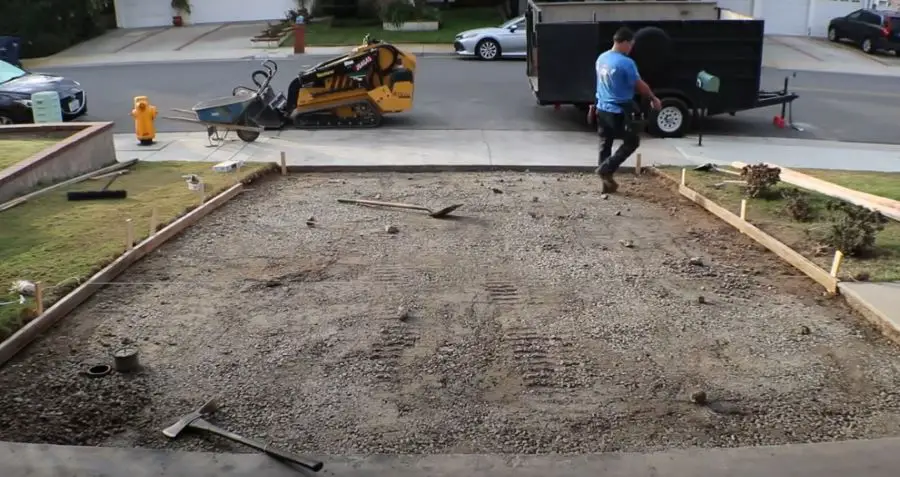 cubic yard average costs for a driveway