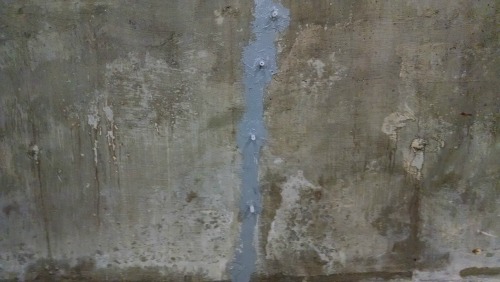 Repairing a leaky foundation crack
