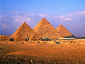 The history of concrete starts with egyption pyramids
