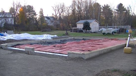 Concrete insulating blankets