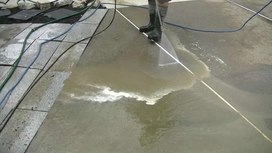My Top 11 Expert Tips for Pressure Washing Concrete Surfaces