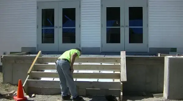 How to build concrete steps How to build concrete steps
