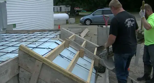 How to build concrete steps
