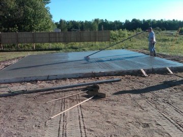 Pouring a concrete slab