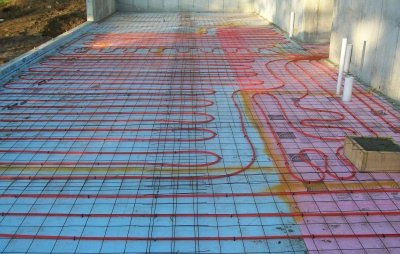 Concrete floor with radiant heating tubes
